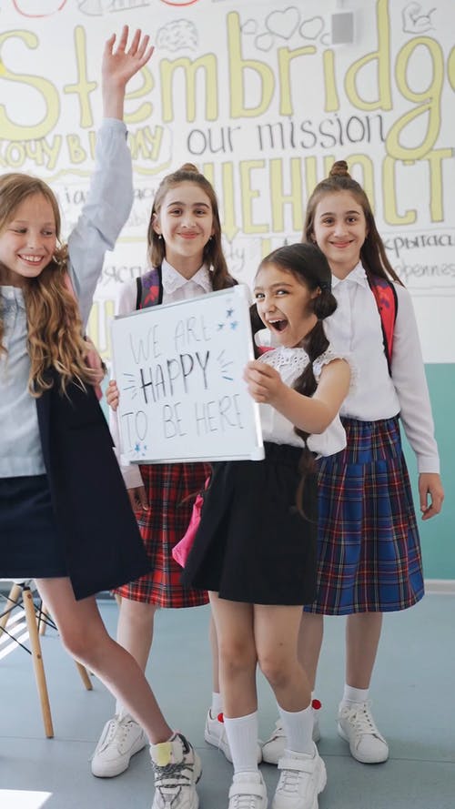 有关公告板, 回到学校, 垂直视频的免费素材视频