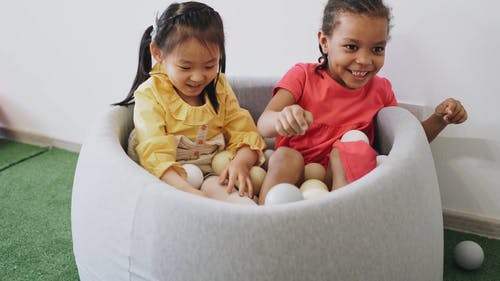 有关向上丢, 多样化, 孩子的免费素材视频