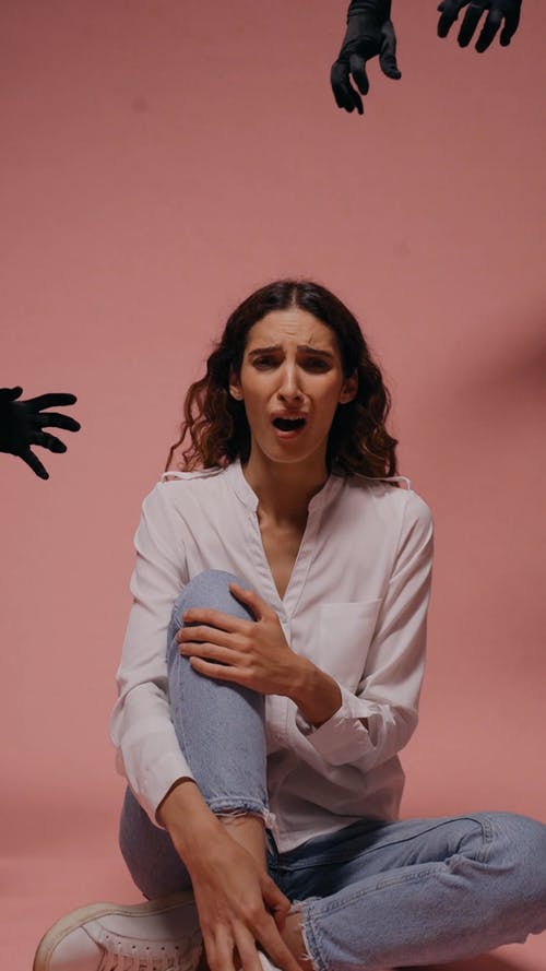 有关包围, 坐, 垂直视频的免费素材视频