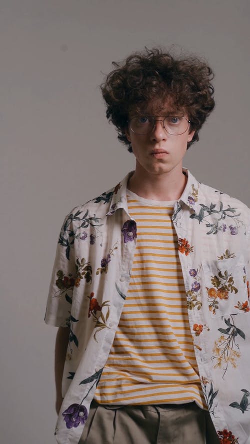 有关人, 垂直视频, 情绪的免费素材视频