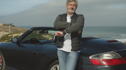 有关人, 倚, 微笑的免费素材视频