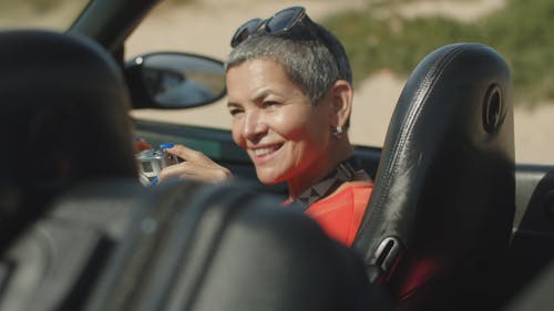 有关可兑换, 图片, 坐的免费素材视频