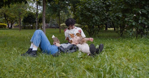 有关一对, 一起, 休闲服装的免费素材视频