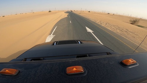 有关汽车引擎盖,沙漠,砂的免费素材视频