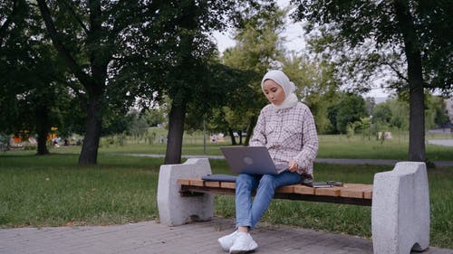 有关坐, 女人, 工作的的免费素材视频