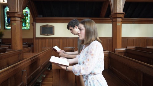 有关人,女人,宗教的免费素材视频