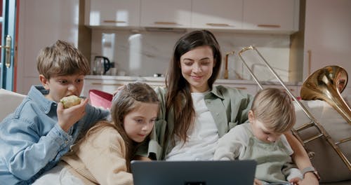 有关一起, 休闲, 在家的免费素材视频