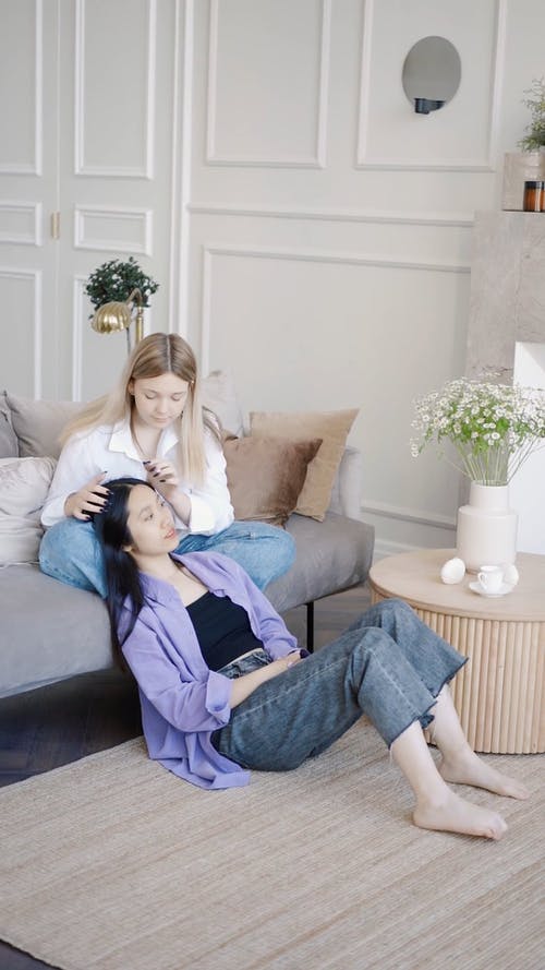 有关一对, 公寓, 地毯的免费素材视频