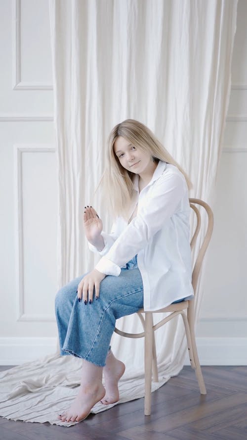 有关人, 修理头发, 可爱的免费素材视频