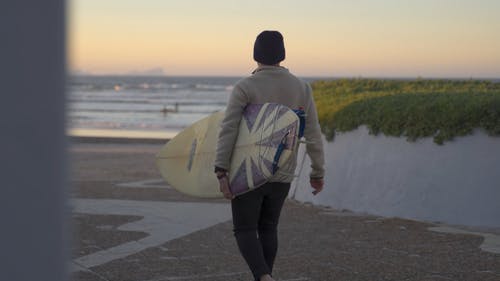 有关人, 到达, 後视图的免费素材视频