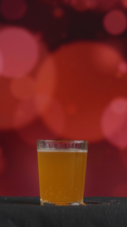 有关喝,垂直视频,玻璃的免费素材视频