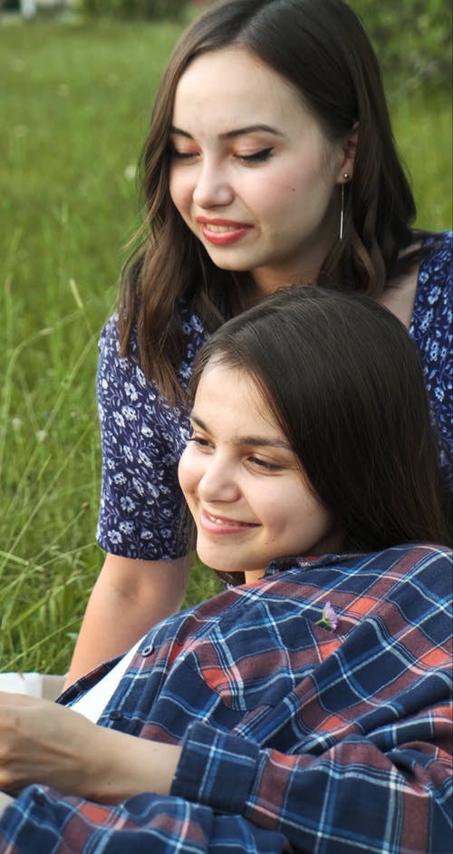 有关一起, 垂直视频, 女人的免费素材视频