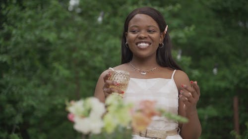 有关乾杯, 大笑, 微笑的免费素材视频