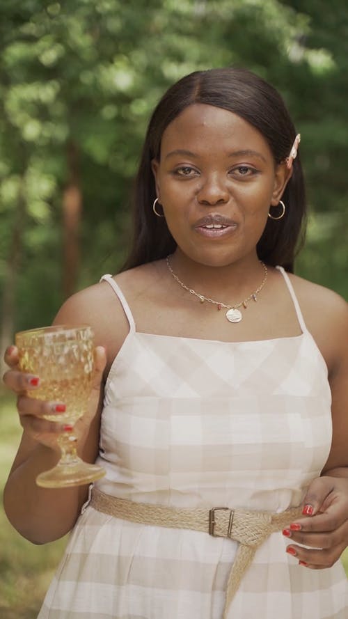 有关发夹, 垂直视频, 女人的免费素材视频