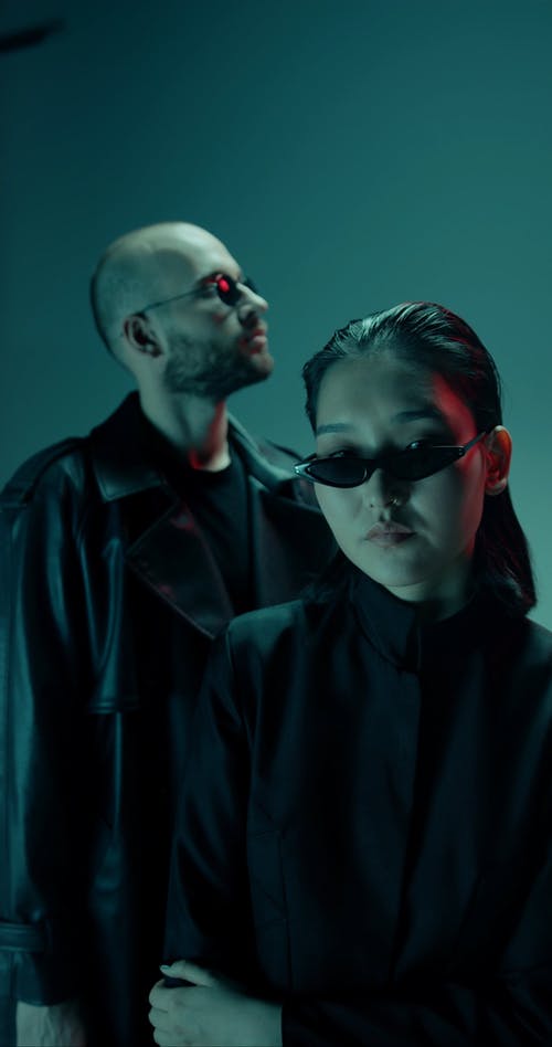 有关两个人, 人, 严肃的免费素材视频