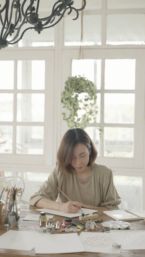 有关休闲, 垂直视频, 女人的免费素材视频