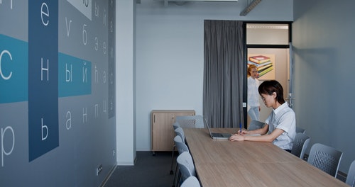 有关同事,商量,坐的免费素材视频