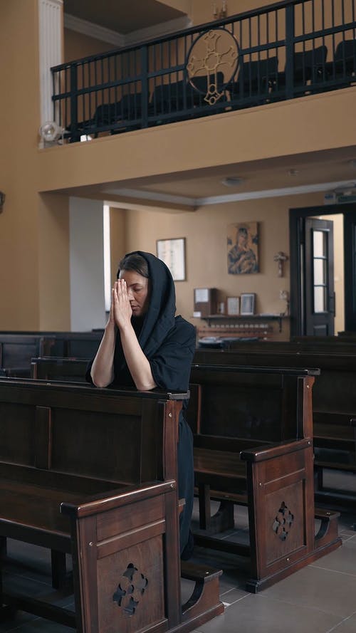 有关垂直视频, 女人, 宗教信仰的免费素材视频