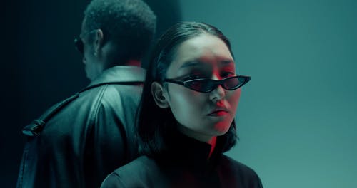 有关墨镜, 庞克, 成年人的免费素材视频