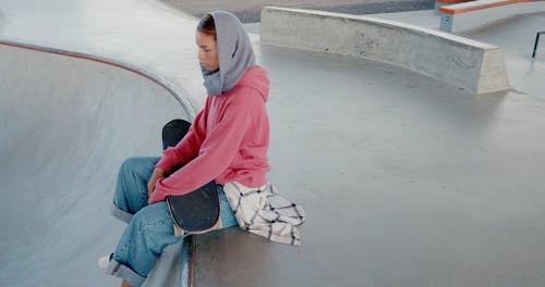 有关坐, 城市, 女人的免费素材视频