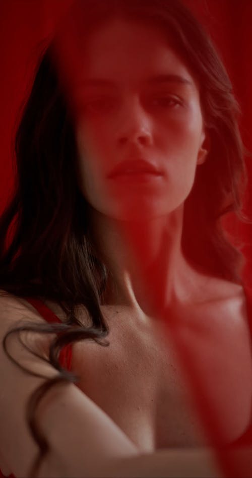 有关光滑, 咖啡色头发的女人, 垂直视频的免费素材视频