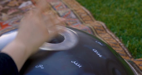 有关handpan, 慢动作, 成语者的免费素材视频