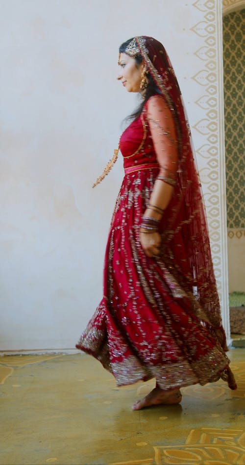 有关人, 在地上, 坐下的免费素材视频