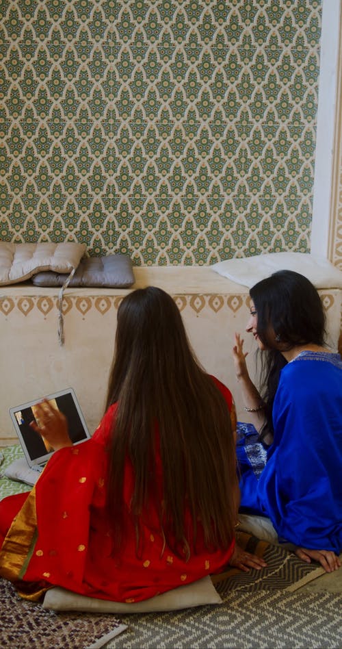 有关垂直视频, 女性, 室内的免费素材视频