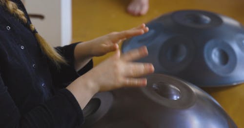 有关handpan, 慢动作, 手的免费素材视频