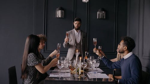 有关室内, 宾客, 小吃的免费素材视频