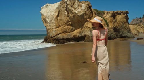 有关人, 女人, 岩石的免费素材视频