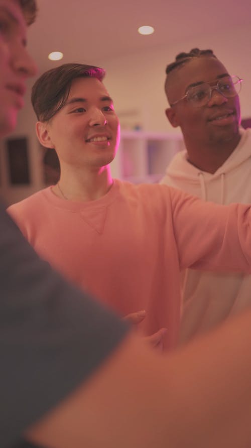 有关休闲时间, 垂直视频, 多样化的免费素材视频