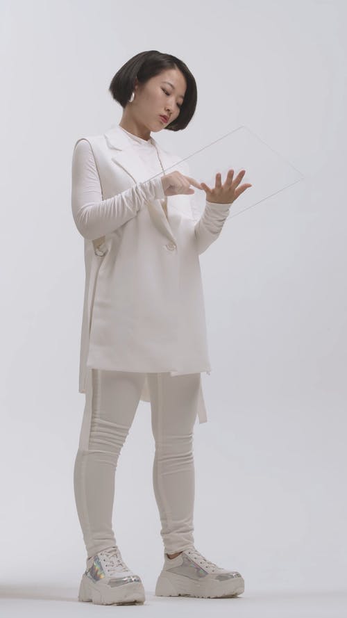 有关刷卡, 垂直视频, 天气好的免费素材视频