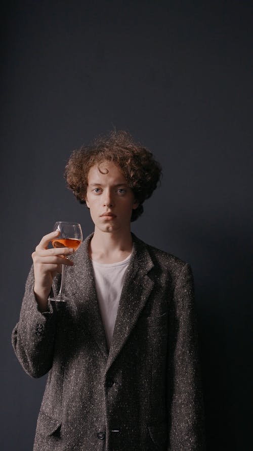 有关人, 侍酒师, 垂直视频的免费素材视频