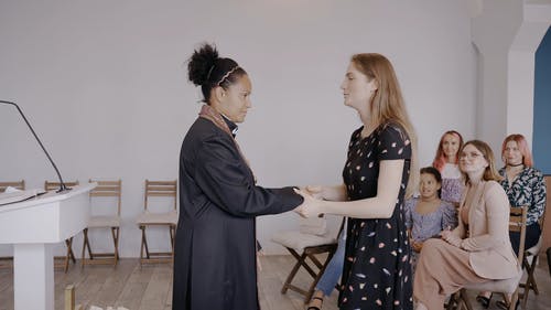 有关信仰, 女性, 崇拜的免费素材视频