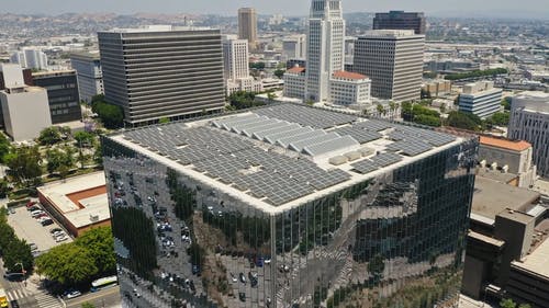 有关城市, 太阳能电池板, 屋顶的免费素材视频