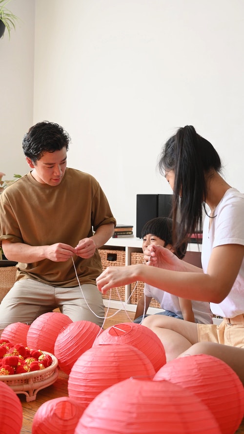 有关中国新年,伸出援手,儿童的免费素材视频