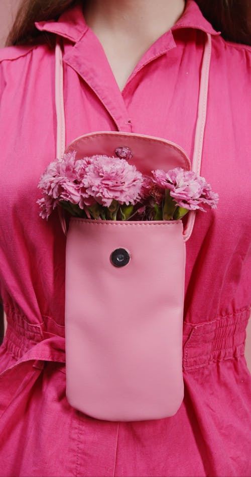 有关一束花, 垂直视频, 女人的免费素材视频