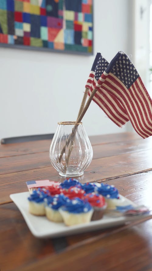 有关垂直视频, 木棍, 杯子小蛋糕的免费素材视频