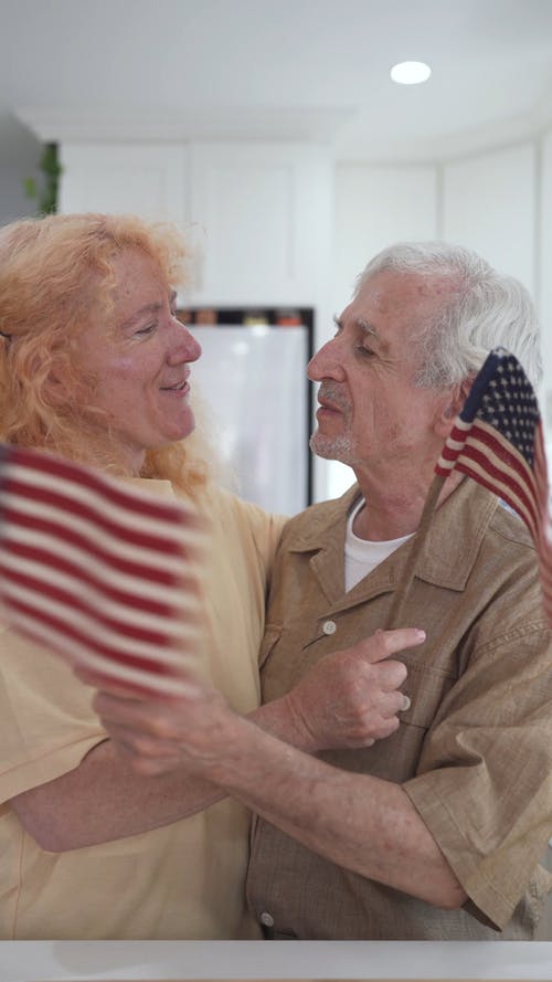 有关一对, 垂直视频, 室内的免费素材视频