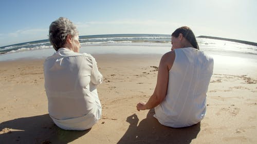 有关在地上, 地平线, 坐的免费素材视频