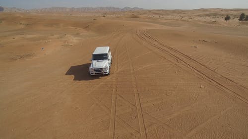 有关汽车, 沙漠, 砂的免费素材视频
