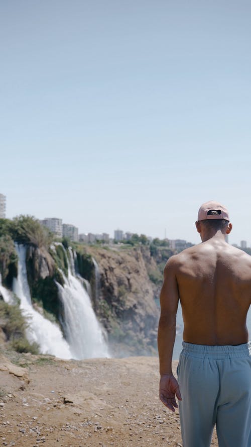 有关人, 半裸, 垂直视频的免费素材视频