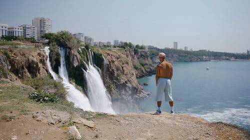 有关人, 半裸, 建筑的免费素材视频