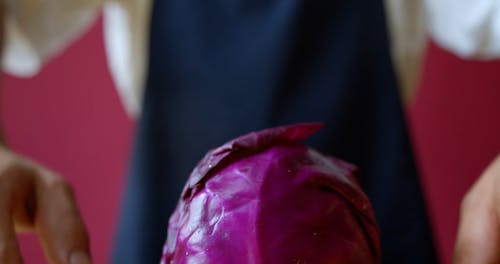 有关人, 切菜板, 去皮的免费素材视频