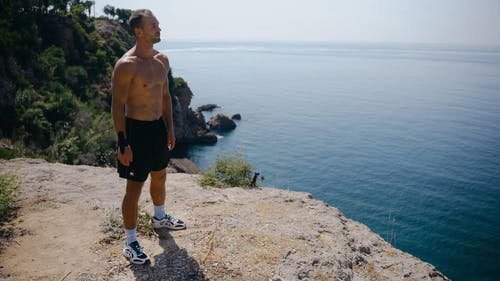 有关人, 半裸, 悬崖的免费素材视频