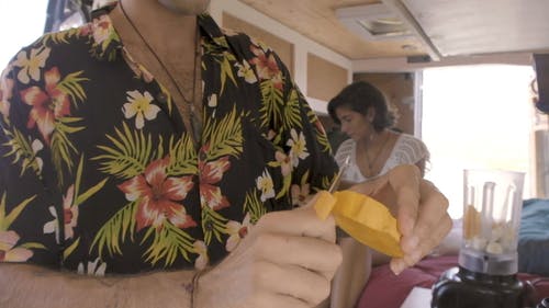 有关刀, 去皮, 手的免费素材视频