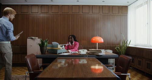 有关坐, 多样化, 多民族的免费素材视频