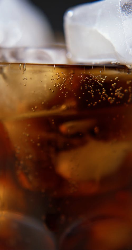 有关冰块, 冷饮, 垂直视频的免费素材视频