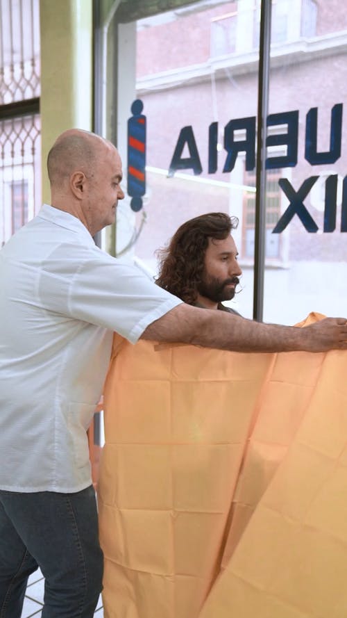 有关围裙, 垂直视频, 理发师的免费素材视频